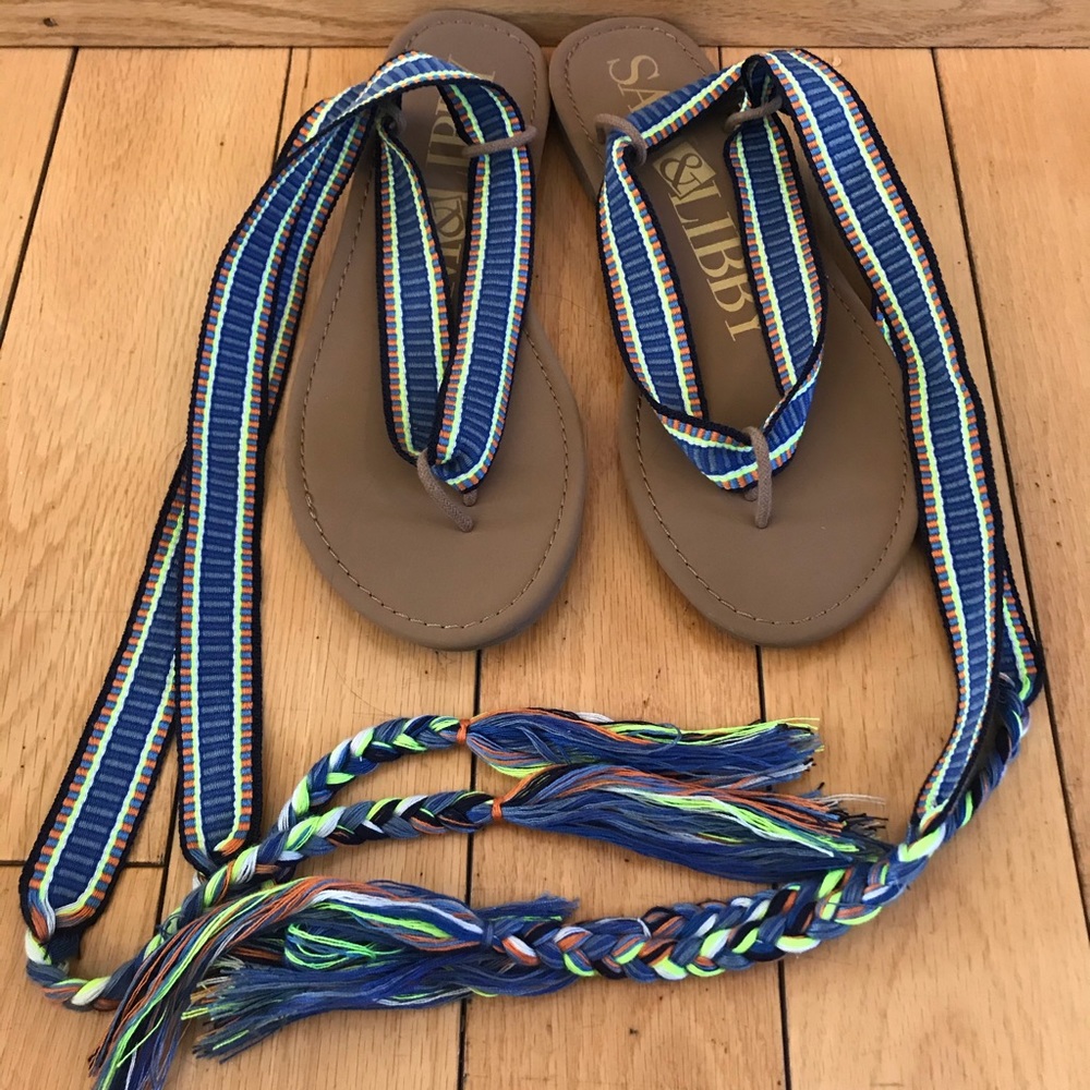 EUC Sam & Libby women’s Lace up Sandals.